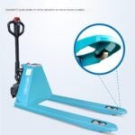 chariot à plateforme Cric à palette électrique, camion à palettes robuste, capacité de 3 300 lb, fourches alimentées au lithium, cric de levage for espaces étroits chariot robuste sur roues(68cm) – Image 3